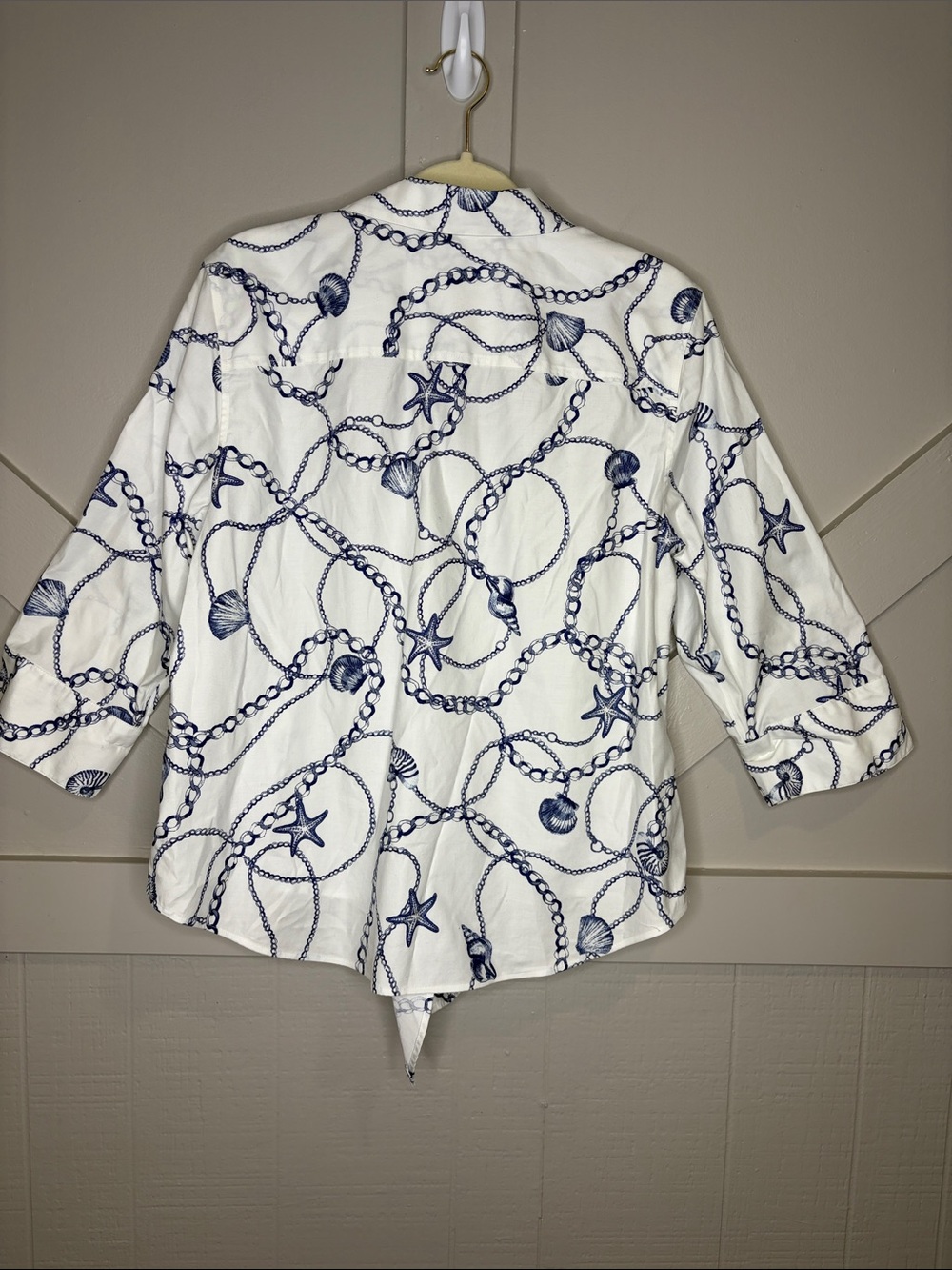 Chico's No Iron Seashell Tie-Front Top Nautical Blue White Blouse Size 2 Large - Picture 4 of 12